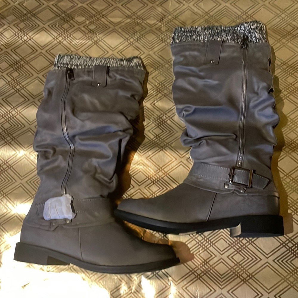 New In Box Grey Shoedazzle Slouchy Boot